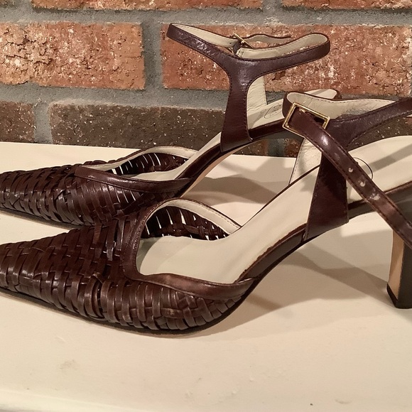 JOAN & DAVID CIRCA brown woven leather strappy sandals - Picture 2 of 4